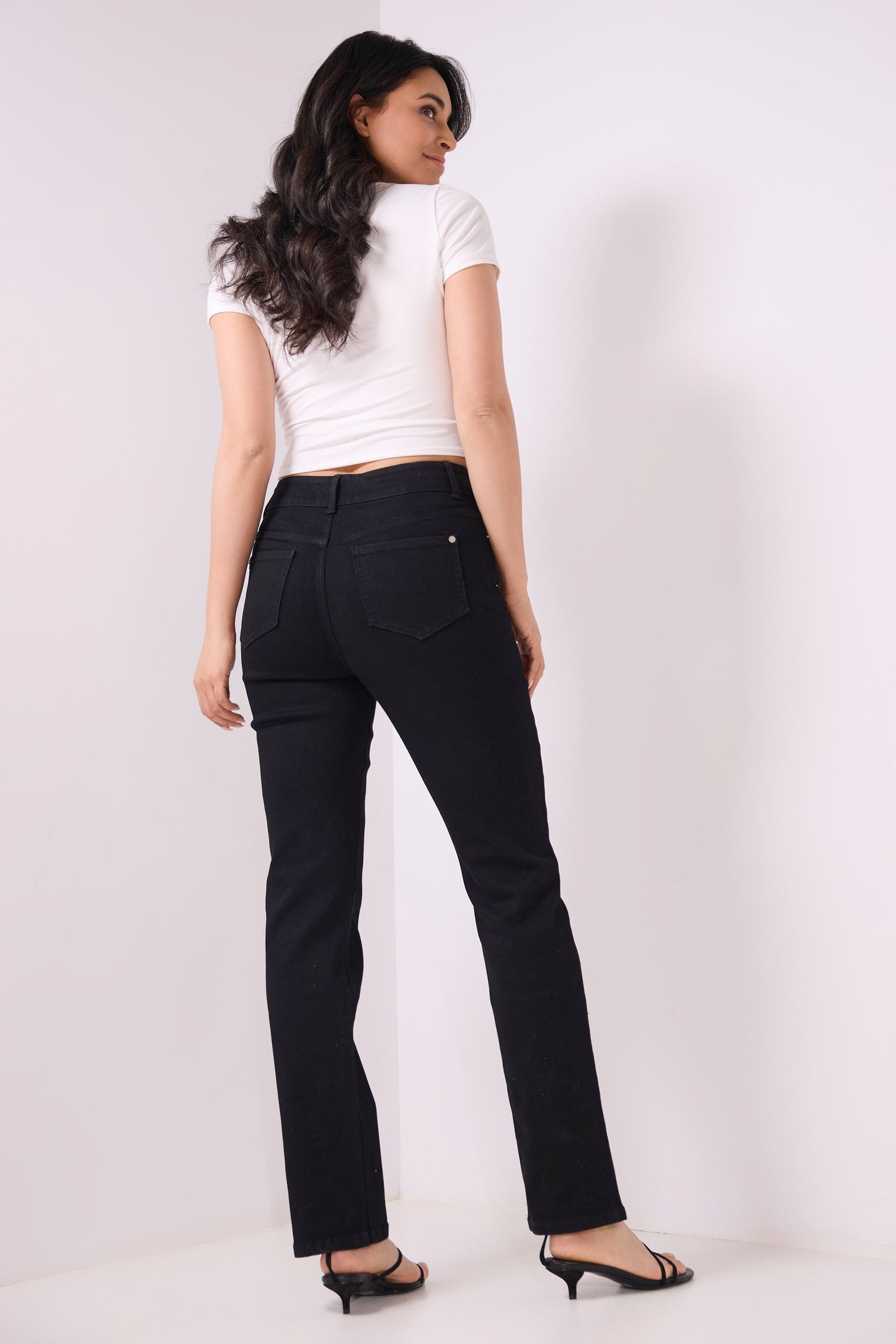 Secret Figure Pull-on Straight Leg Jeans with 5 real pockets