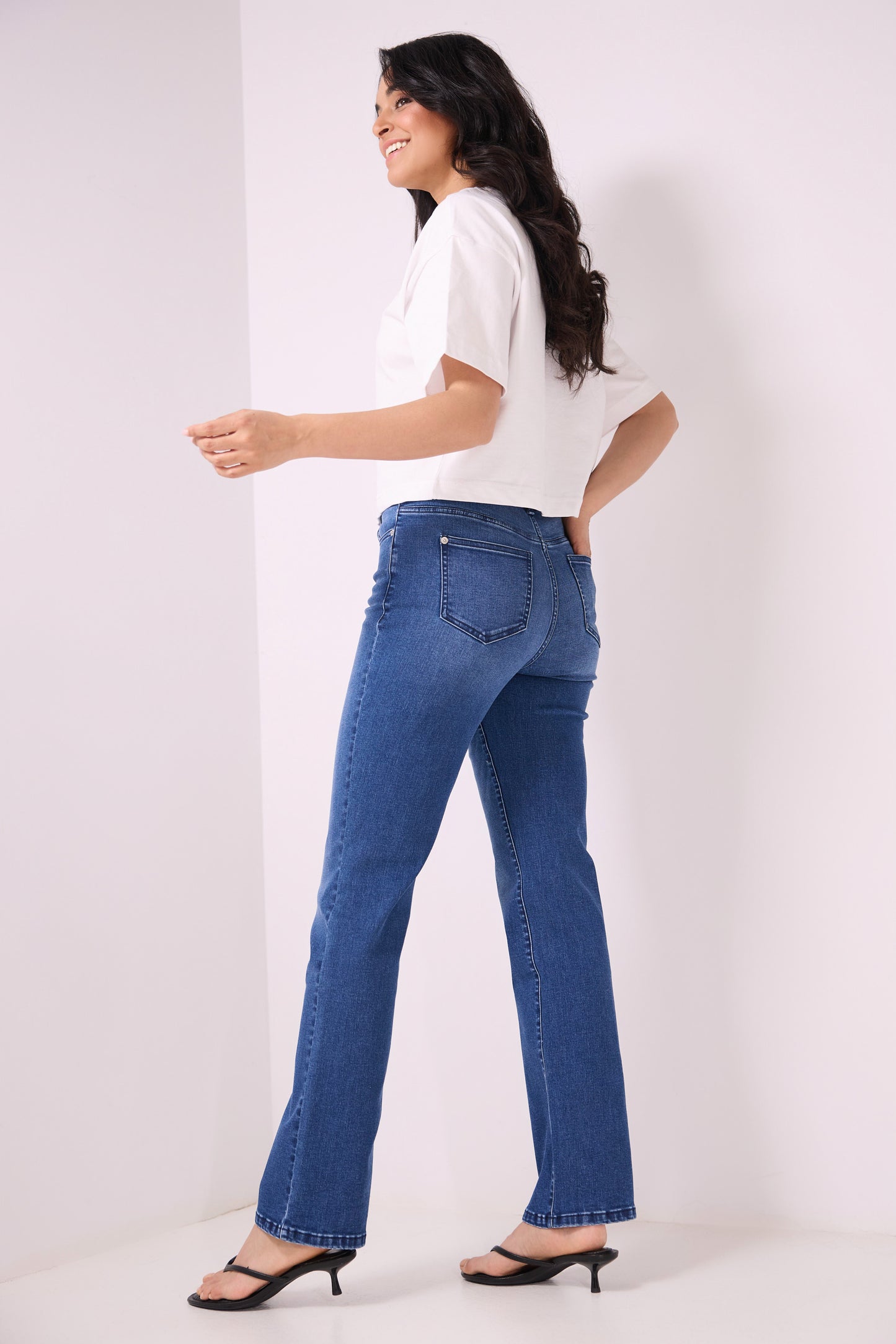 Secret Figure Pull-on Straight Leg Jeans with 5 real pockets