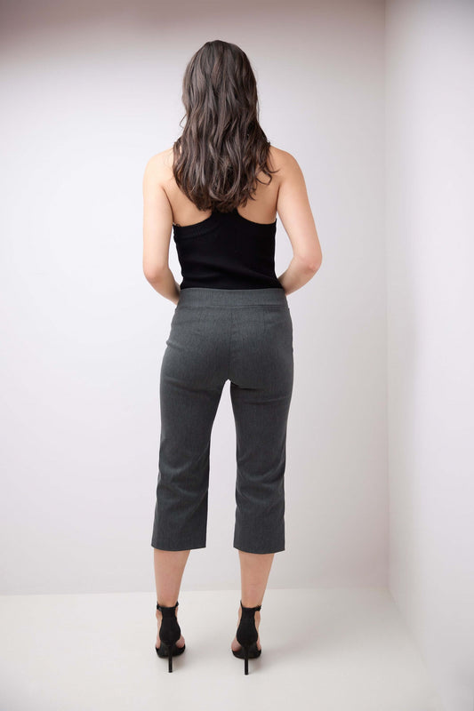 Women’s Straight Leg Capris with Chic Styling