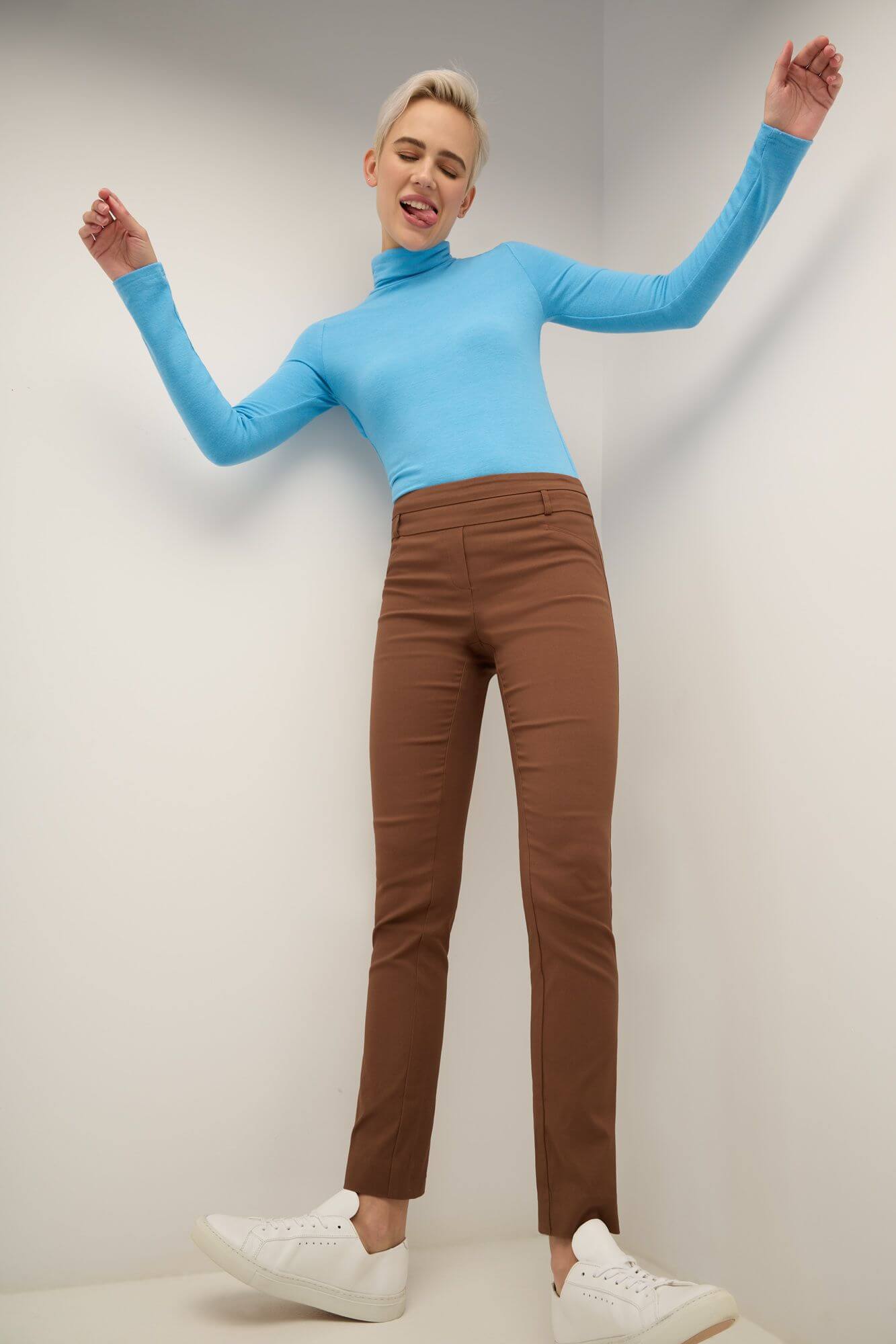 Slimming classic pants