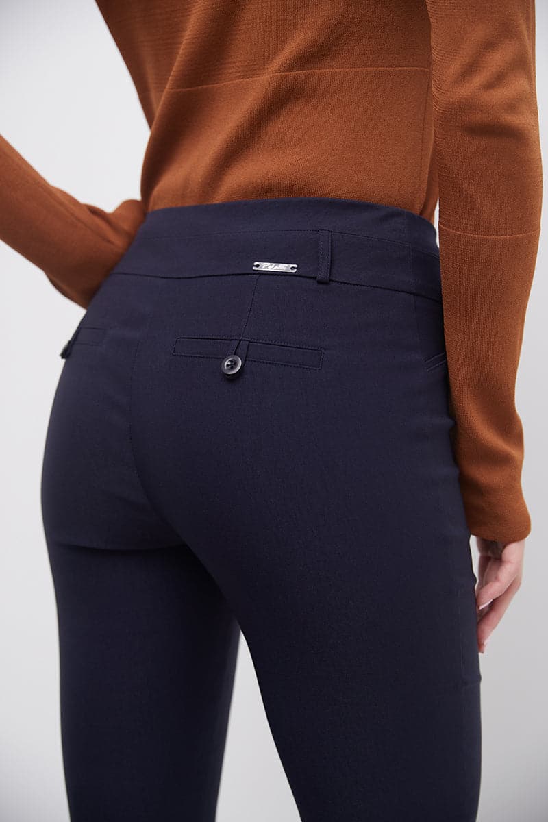 Slimming classic pants