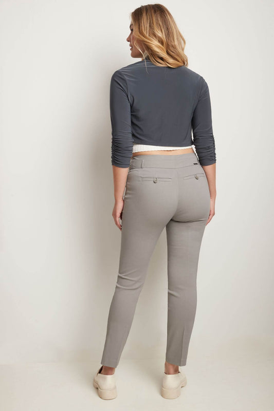 Slimming classic pants