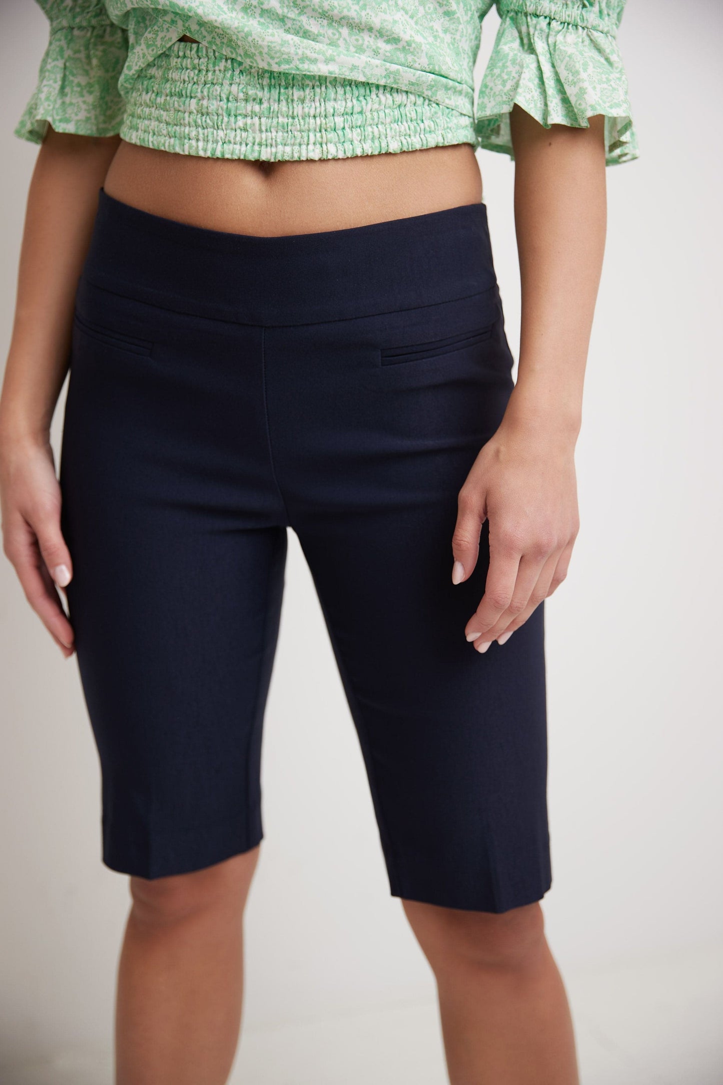 Women’s 12” Classic Shorts with Fake Front Pockets