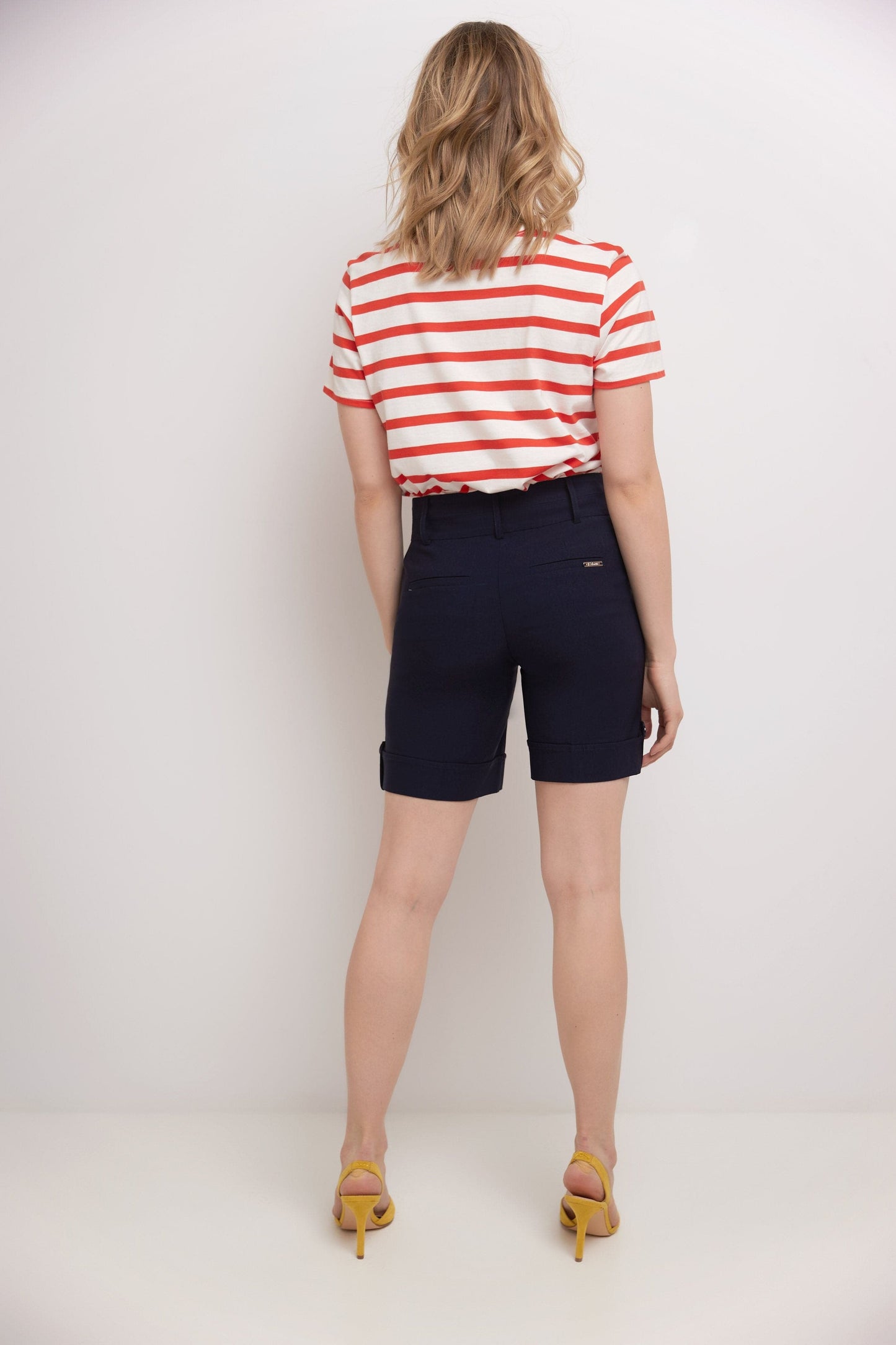 Women’s 8” Classic Shorts with Stitched Cuff