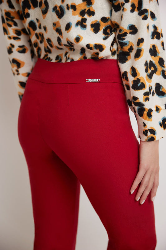 Women’s Straight Leg Capris with Chic Styling