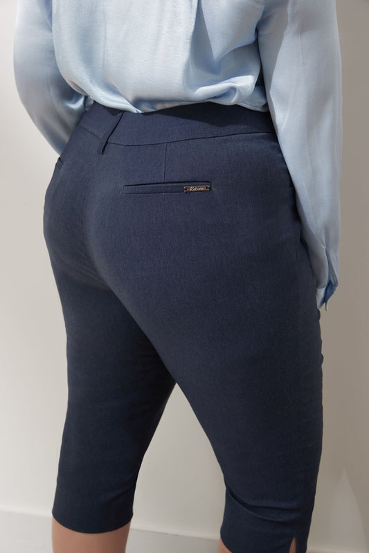 Slimming Plus Size Capris with Real Pockets