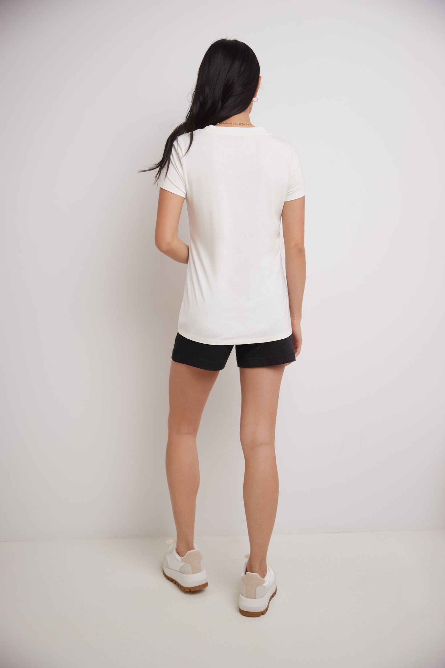 Short-Sleeve Business Casual T-Shirt with Scooped Neck