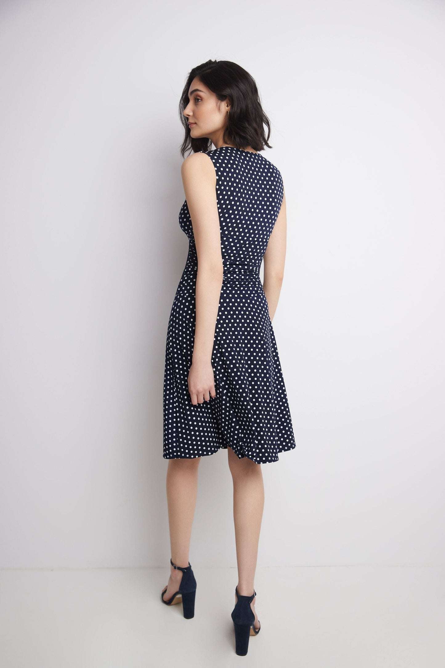 Form-Fitting Sleeveless Dress with Tummy Control