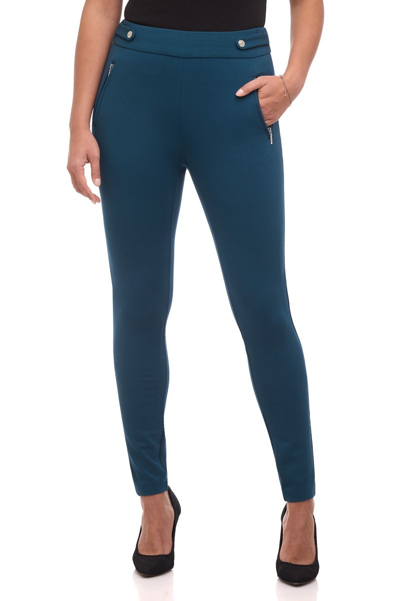 Secret Figure Pull-on Knit Pants with a Skinny Silhouette