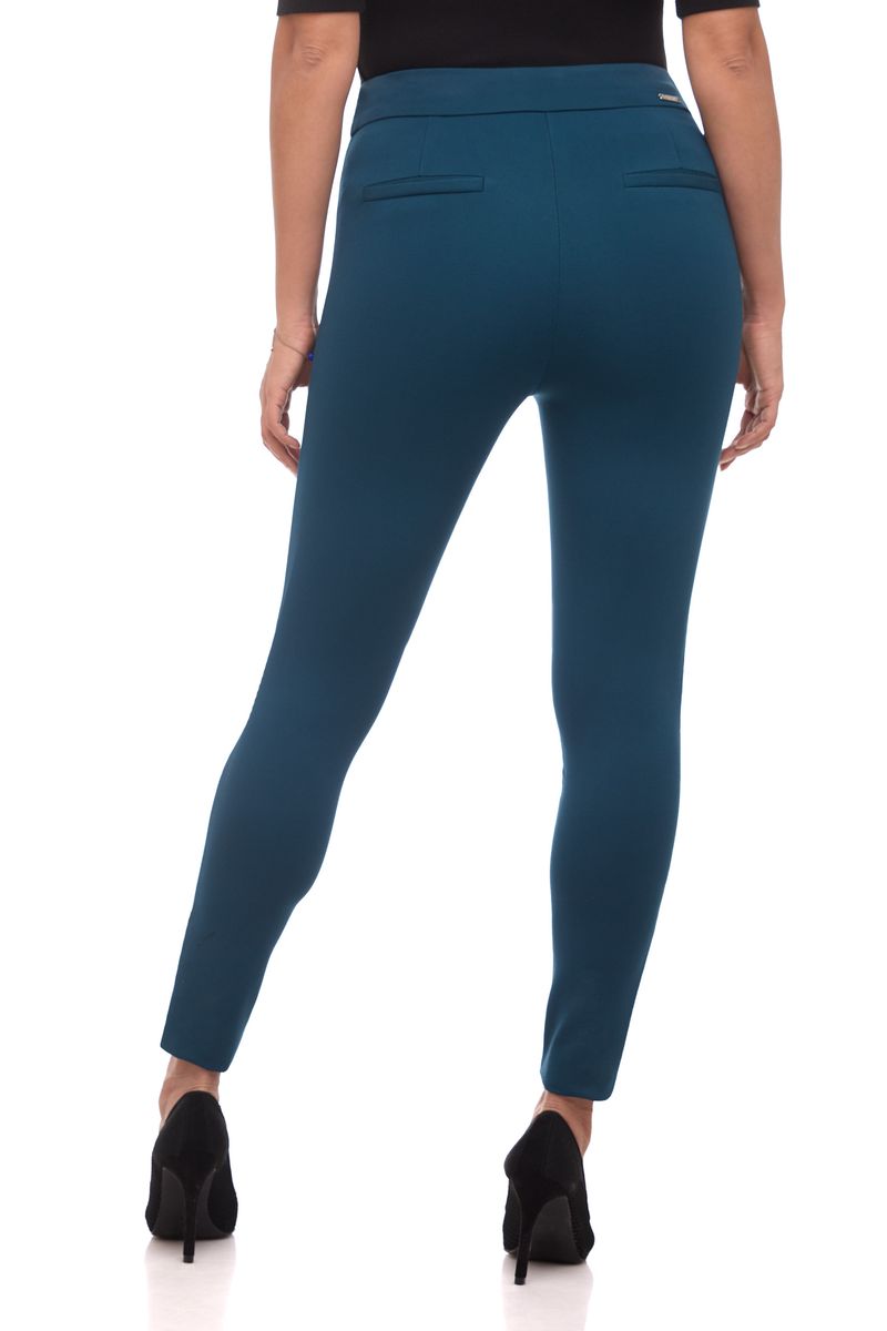 Secret Figure Pull-on Knit Pants with a Skinny Silhouette