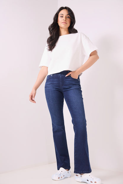 Pull-on Bootcut Jeans with real pockets