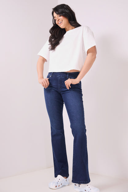 Pull-on Bootcut Jeans with real pockets