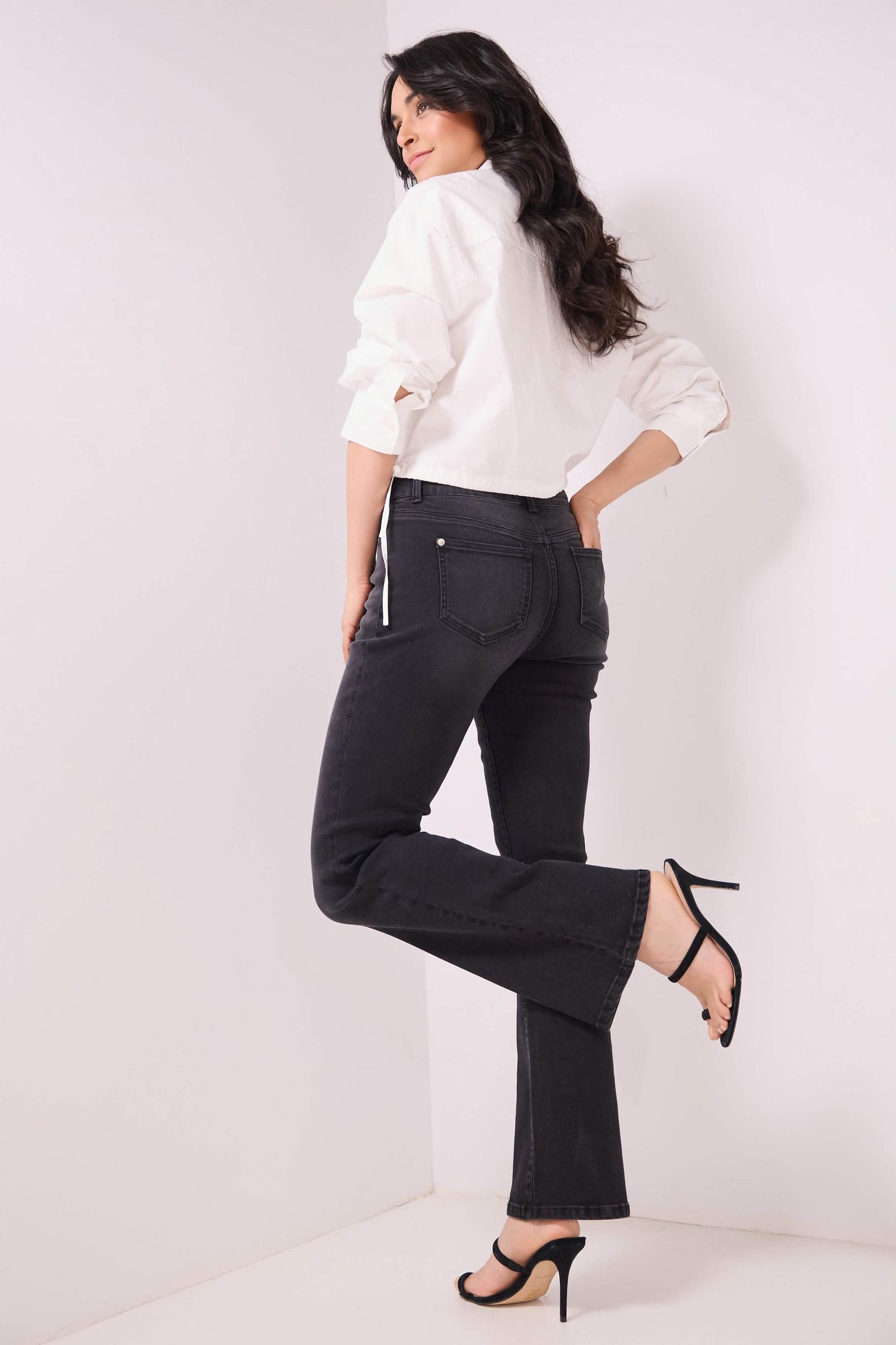 Pull-on Bootcut Jeans with real pockets