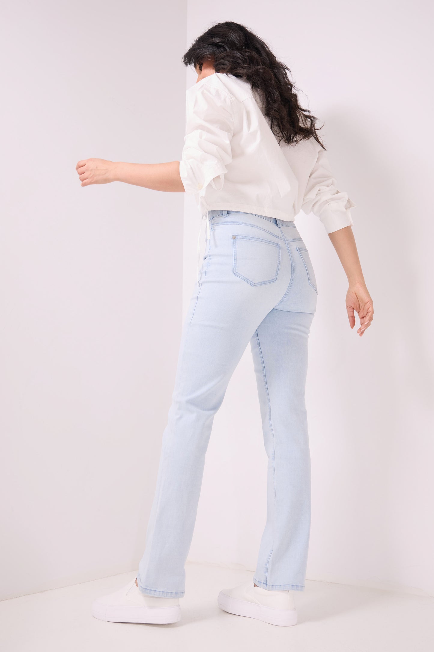 Secret Figure Pull-on Straight Leg Jeans with 5 real pockets