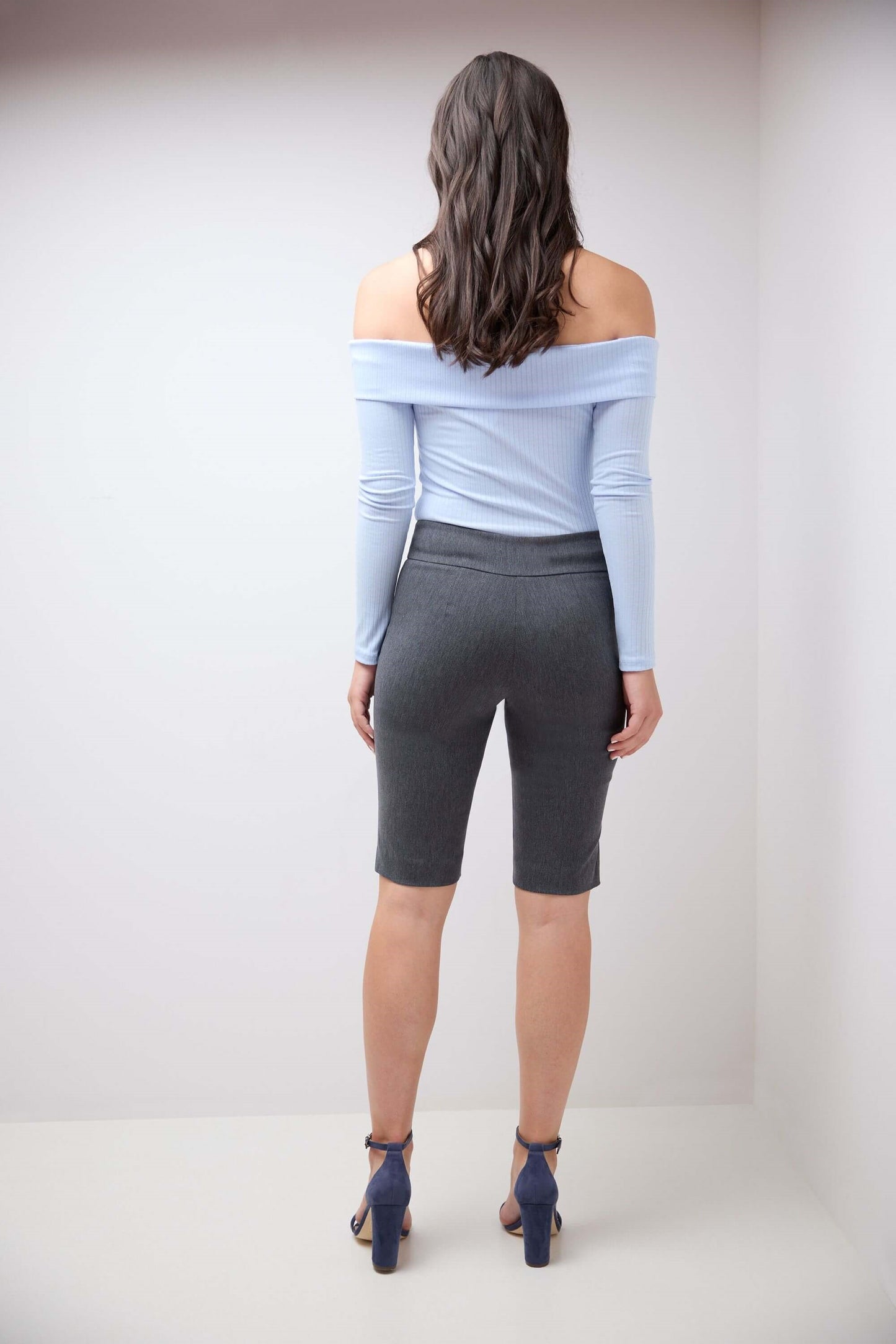 Women’s 12” Classic Shorts with Fake Front Pockets