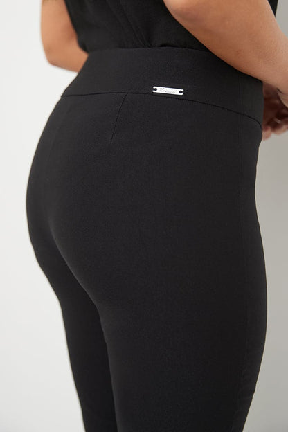 Straight leg pants with tummy control