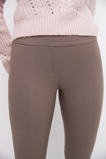 Straight leg pants with tummy control