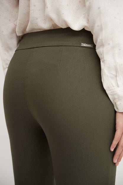 Straight leg pants with tummy control