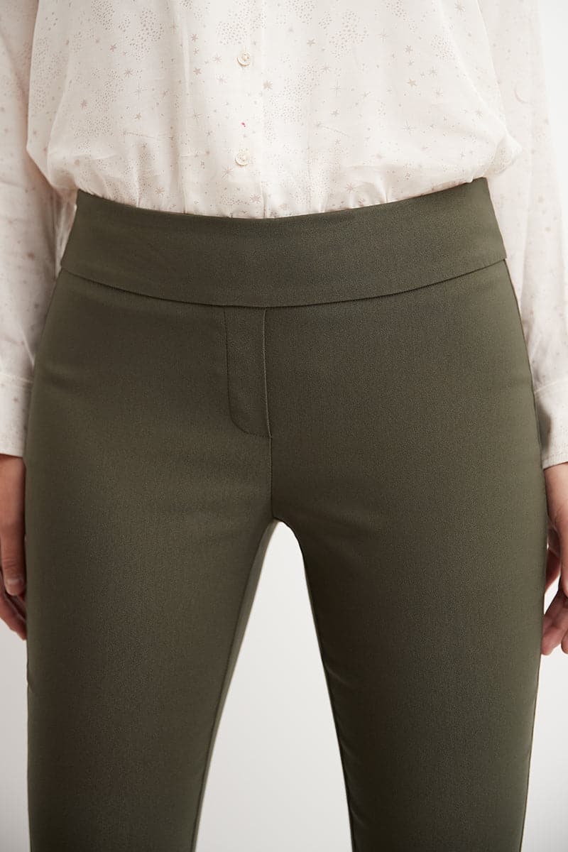 Straight leg pants with tummy control