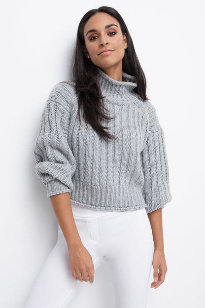 Straight leg pants with tummy control