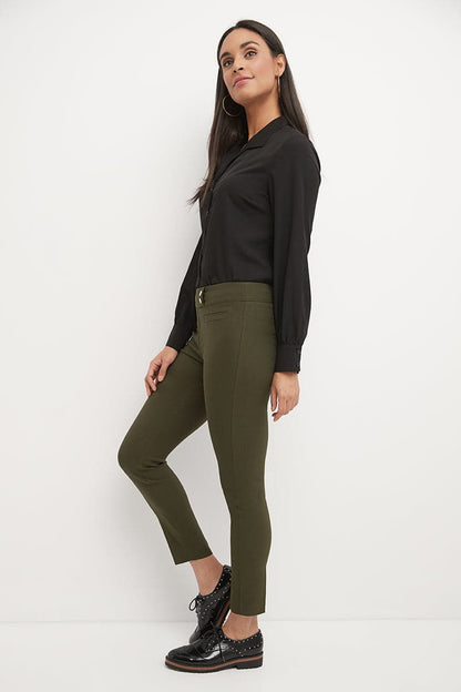 Skinny ankle pants with snaps