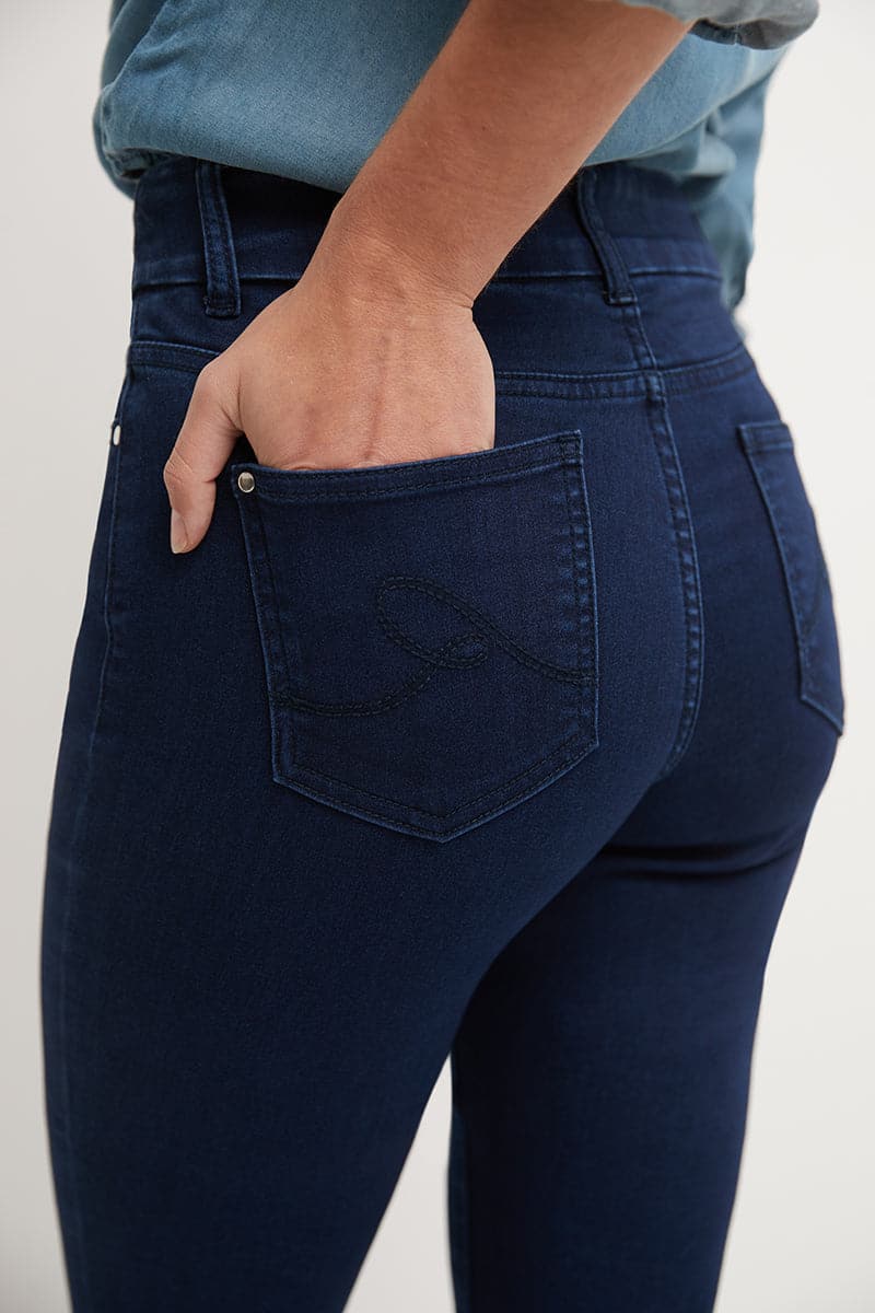 Secret Figure Pull-on Straight Leg Jeans with 5 real pockets