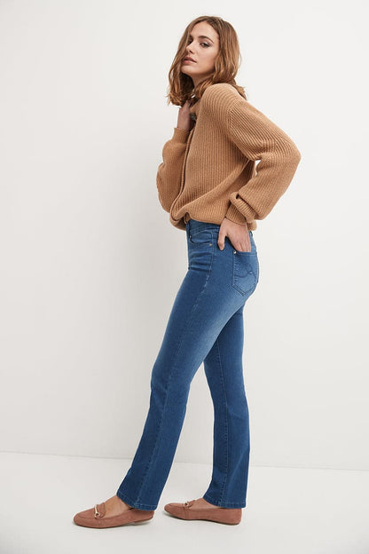 Secret Figure Pull-on Straight Leg Jeans with 5 real pockets