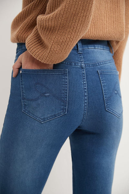 Secret Figure Pull-on Straight Leg Jeans with 5 real pockets