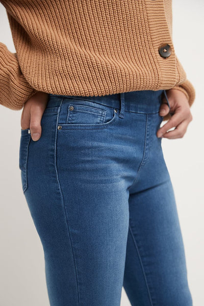 Secret Figure Pull-on Straight Leg Jeans with 5 real pockets