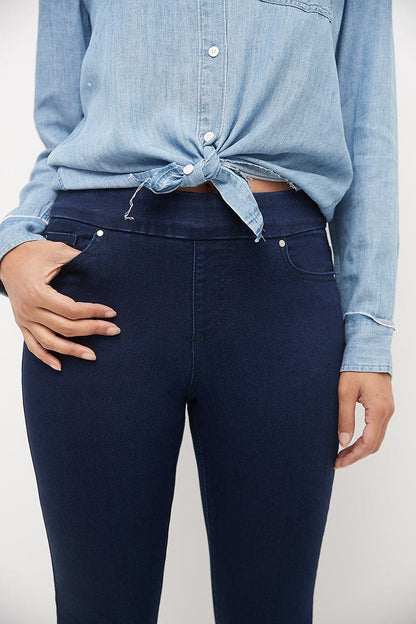 Skinny Pull-On Jeans with 5 Pocket Styling