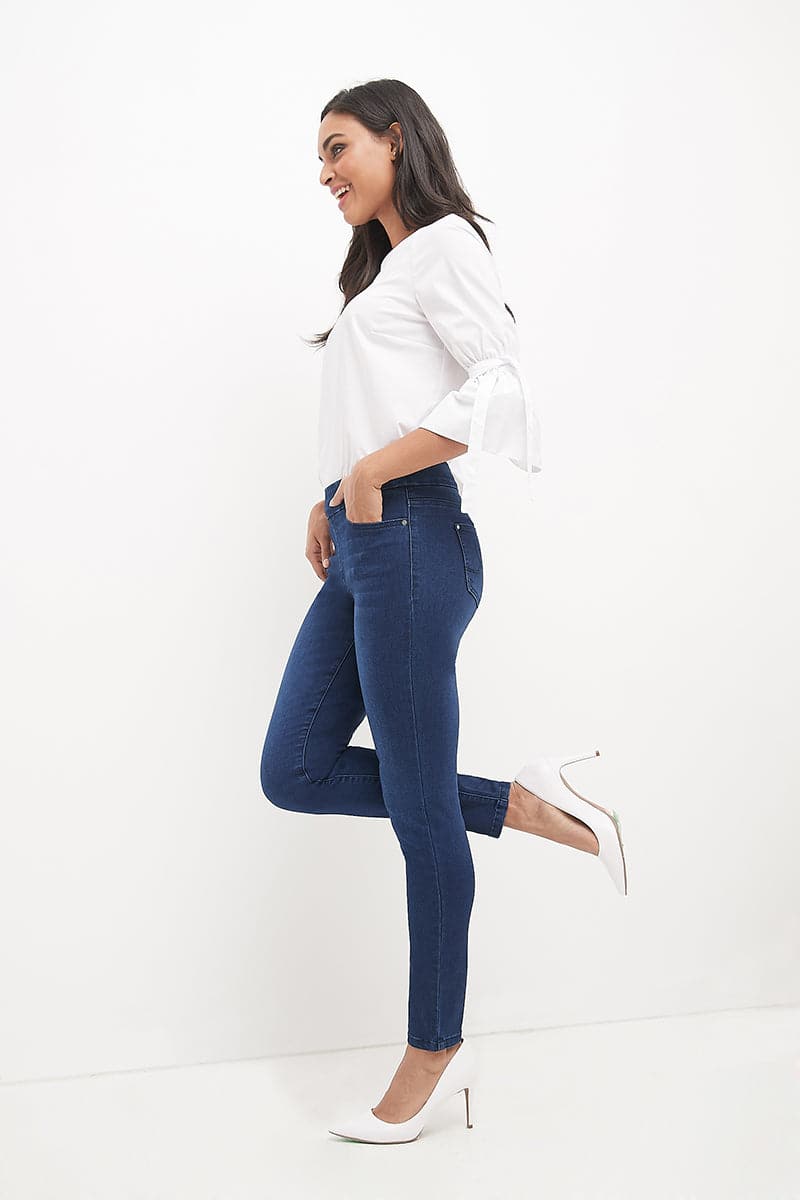 Skinny Pull-On Jeans with 5 Pocket Styling