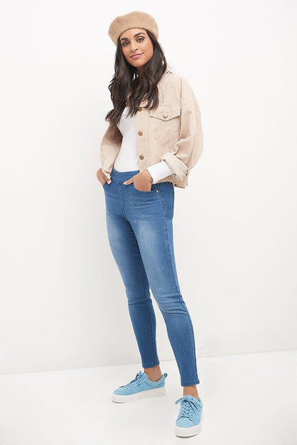 Skinny Pull-On Jeans with 5 Pocket Styling