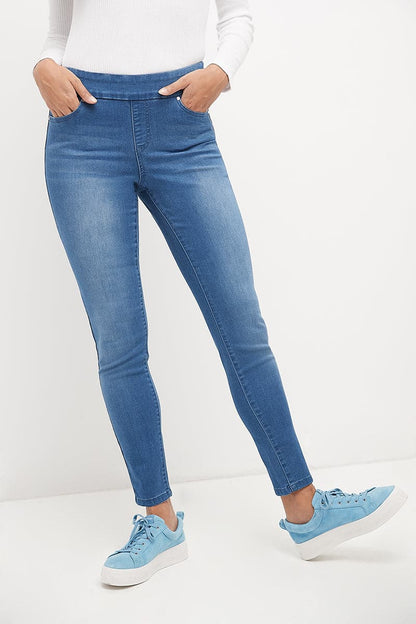 Skinny Pull-On Jeans with 5 Pocket Styling
