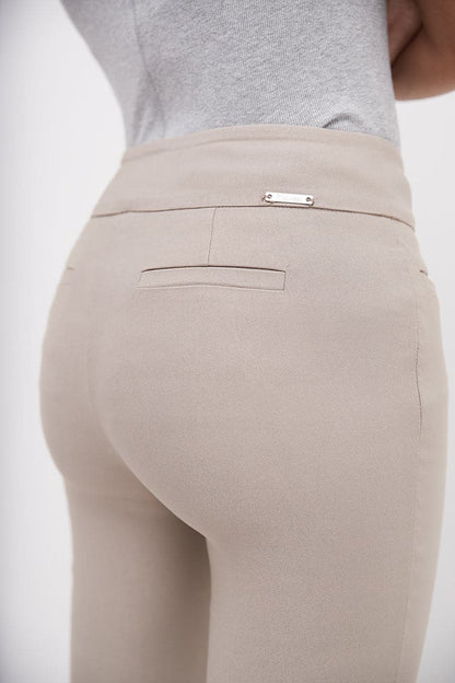 Straight classic pants with tummy control and pockets