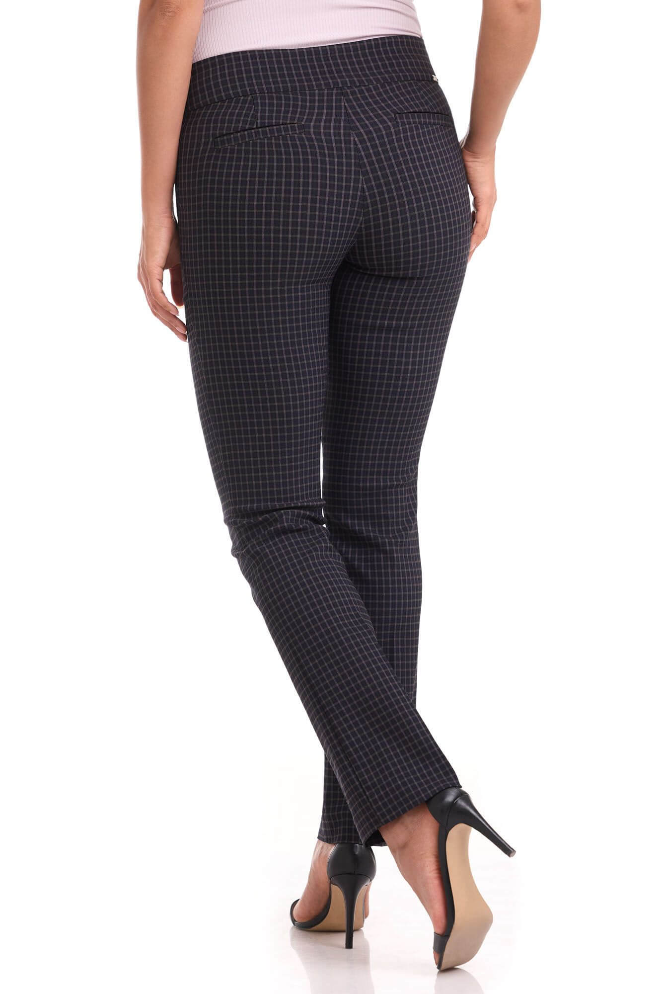 Straight classic pants with tummy control and pockets