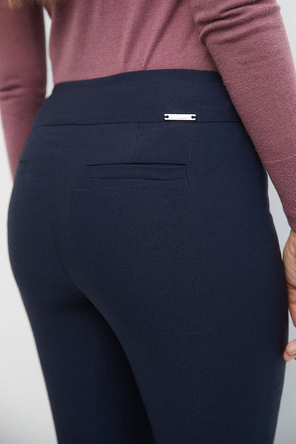 Straight classic pants with tummy control and pockets