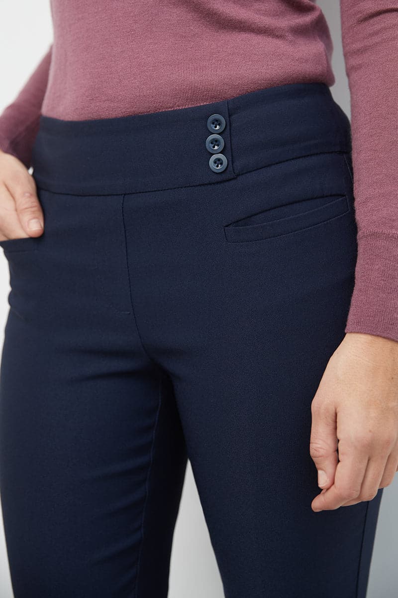 Straight classic pants with tummy control and pockets