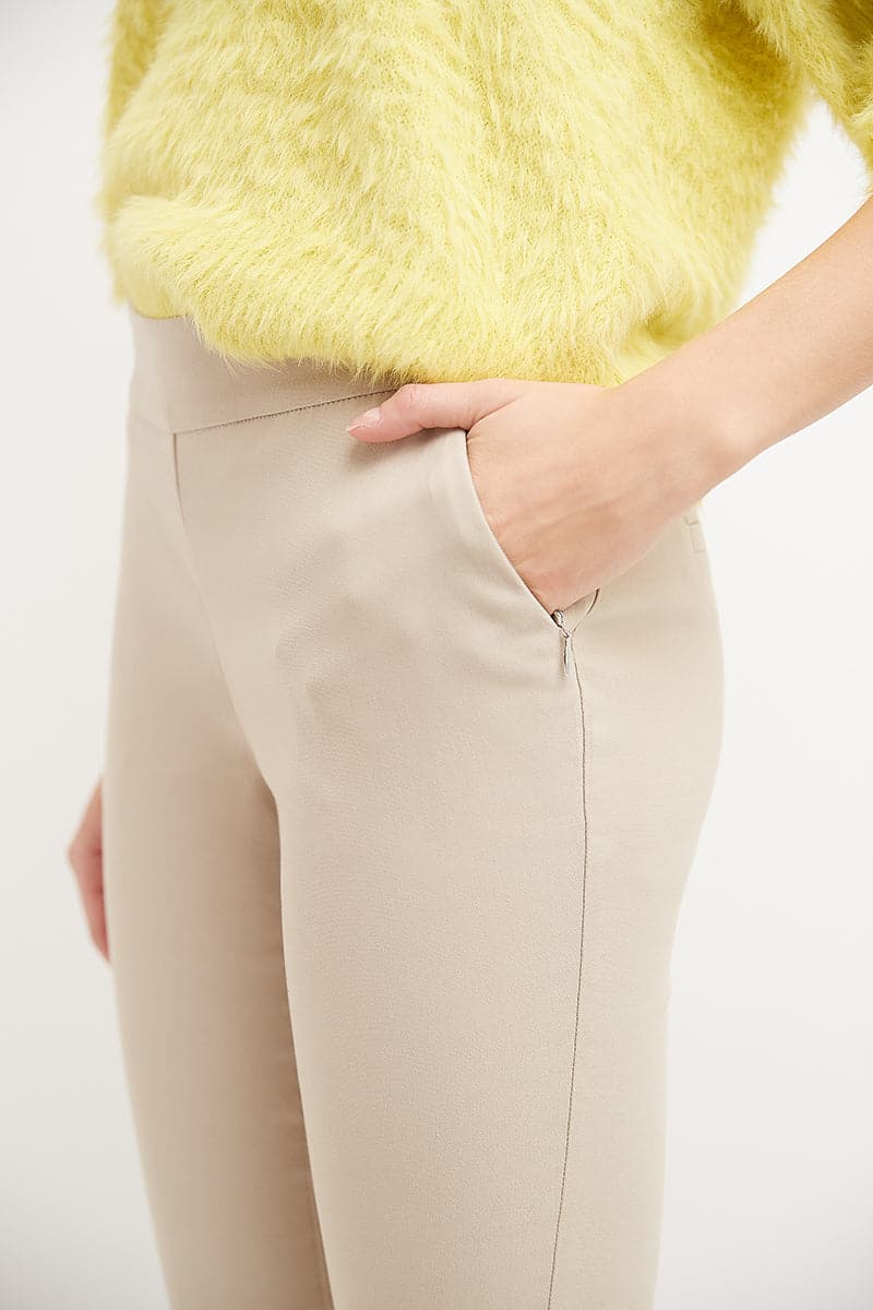 Pull-on skinny pants