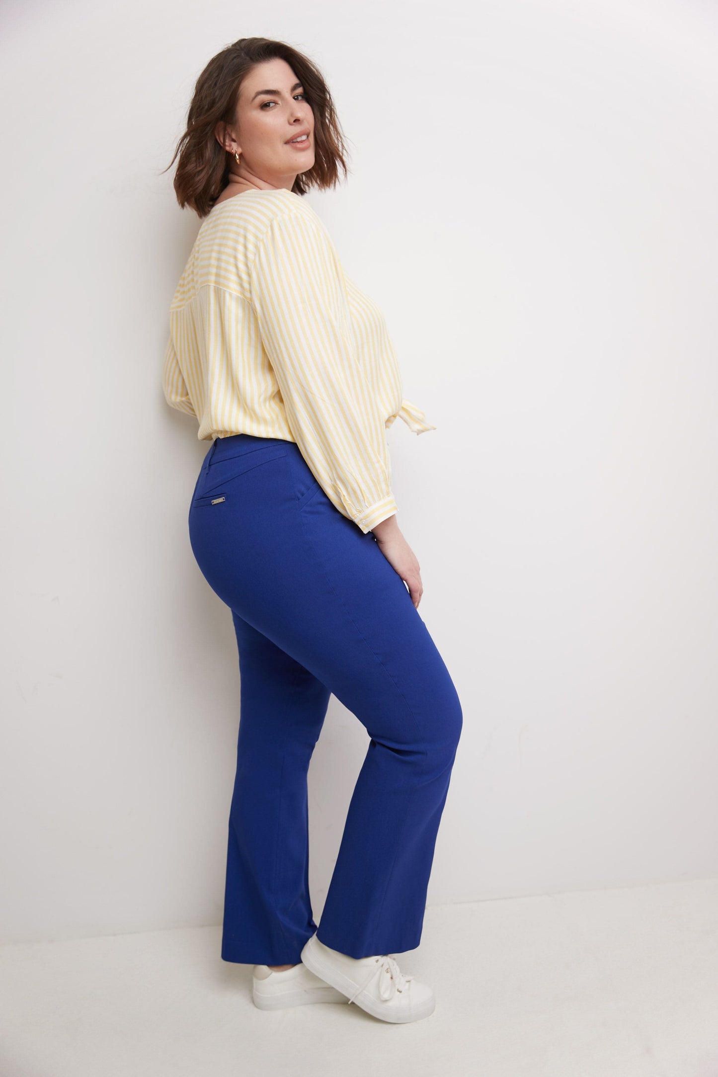 Curvy Pull-on Barely Bootcut Classic Pants
