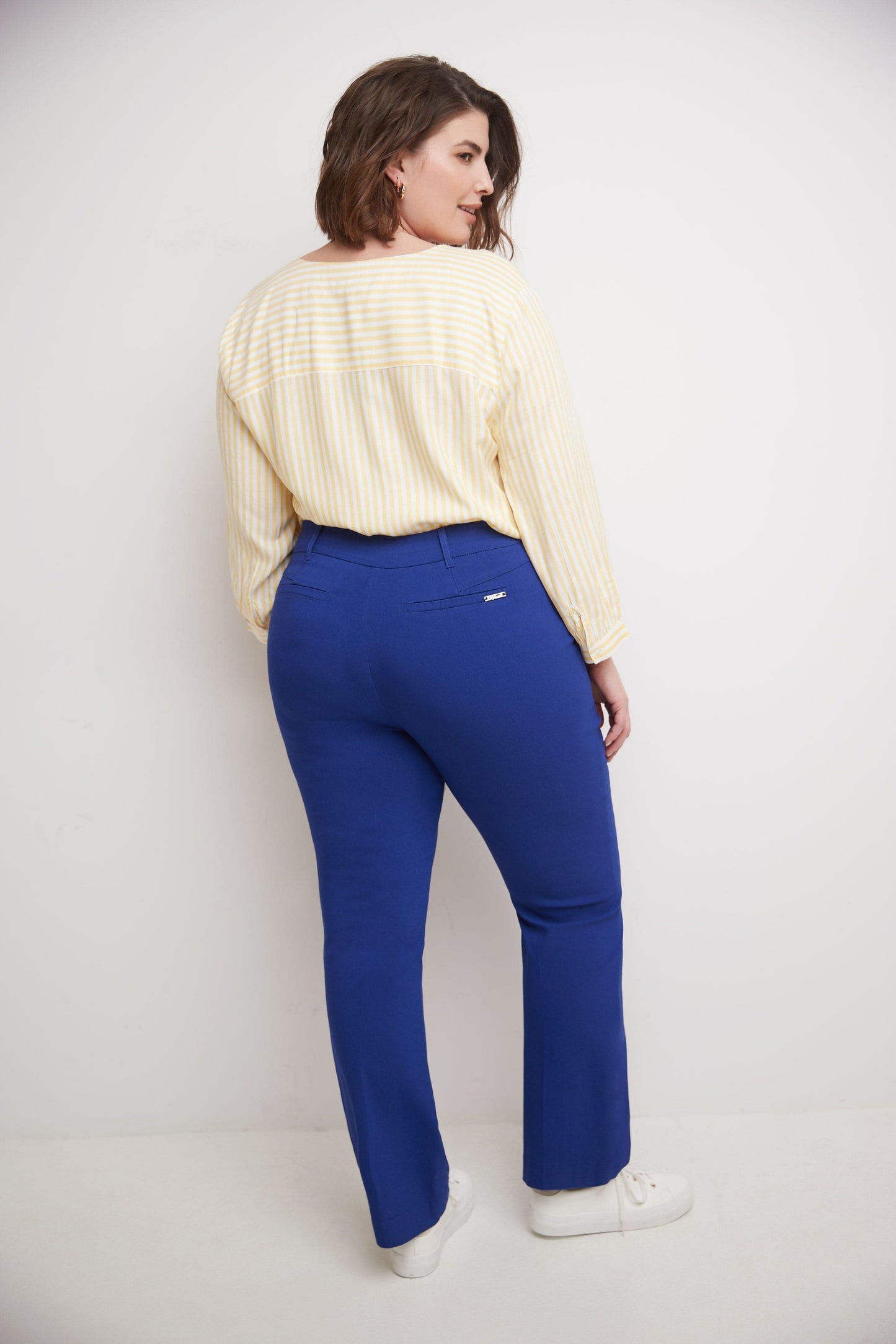 Curvy Pull-on Barely Bootcut Classic Pants