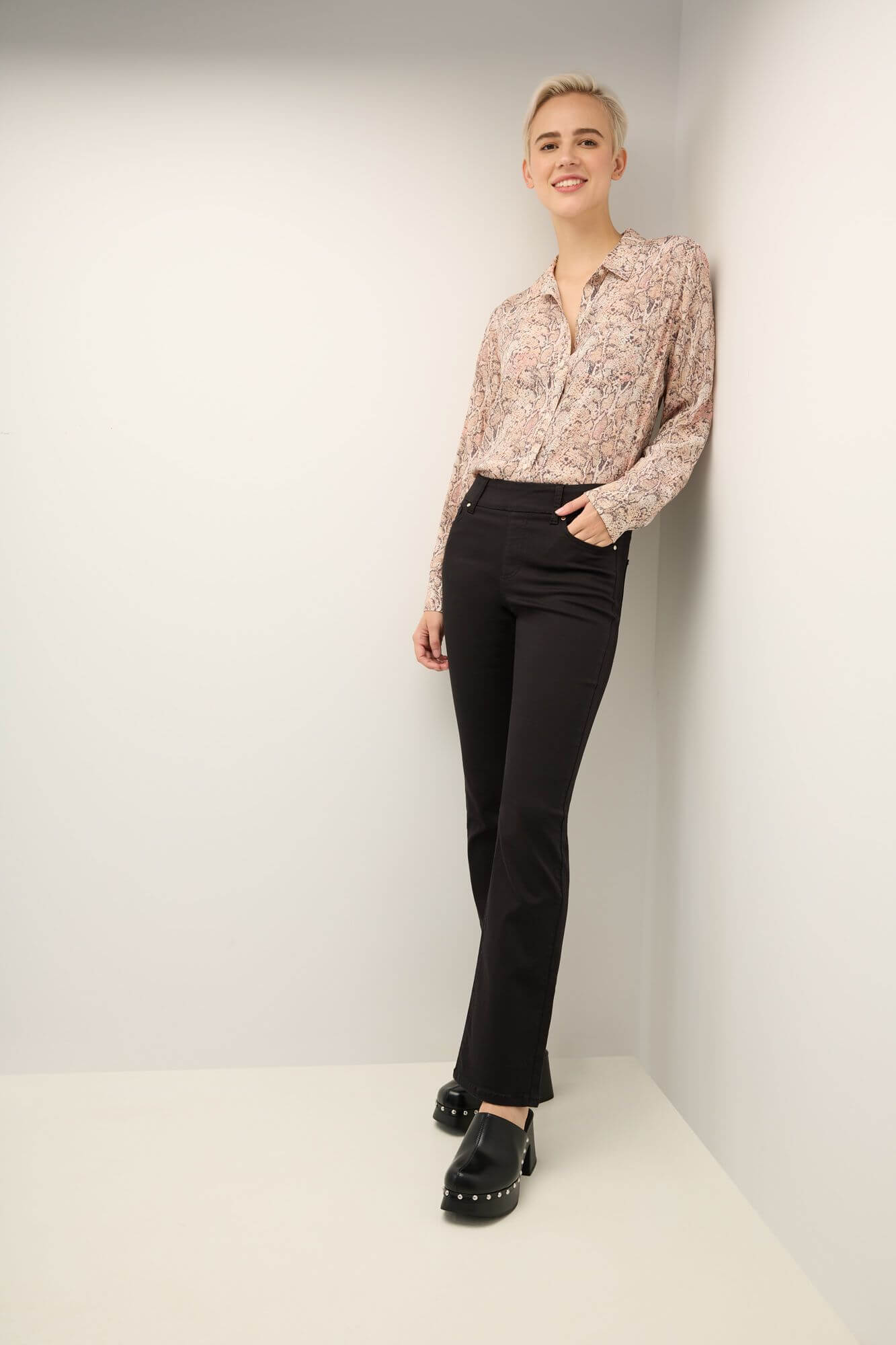 Pull-on Colored Bootcut Jeans with Tummy Control