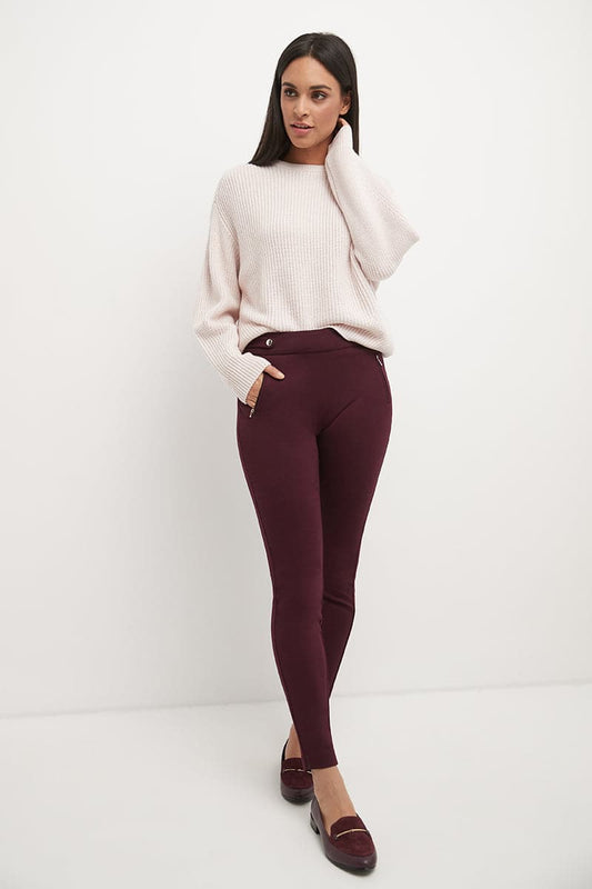 Secret Figure Pull-on Knit Pants with a Skinny Silhouette