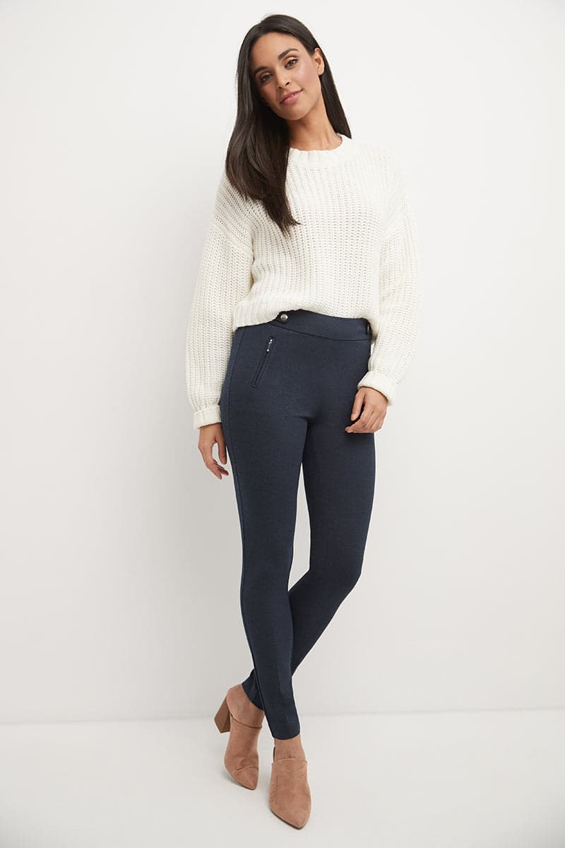 Secret Figure Pull-on Knit Pants with a Skinny Silhouette