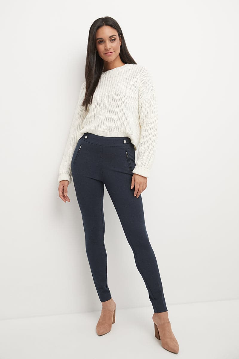Secret Figure Pull-on Knit Pants with a Skinny Silhouette