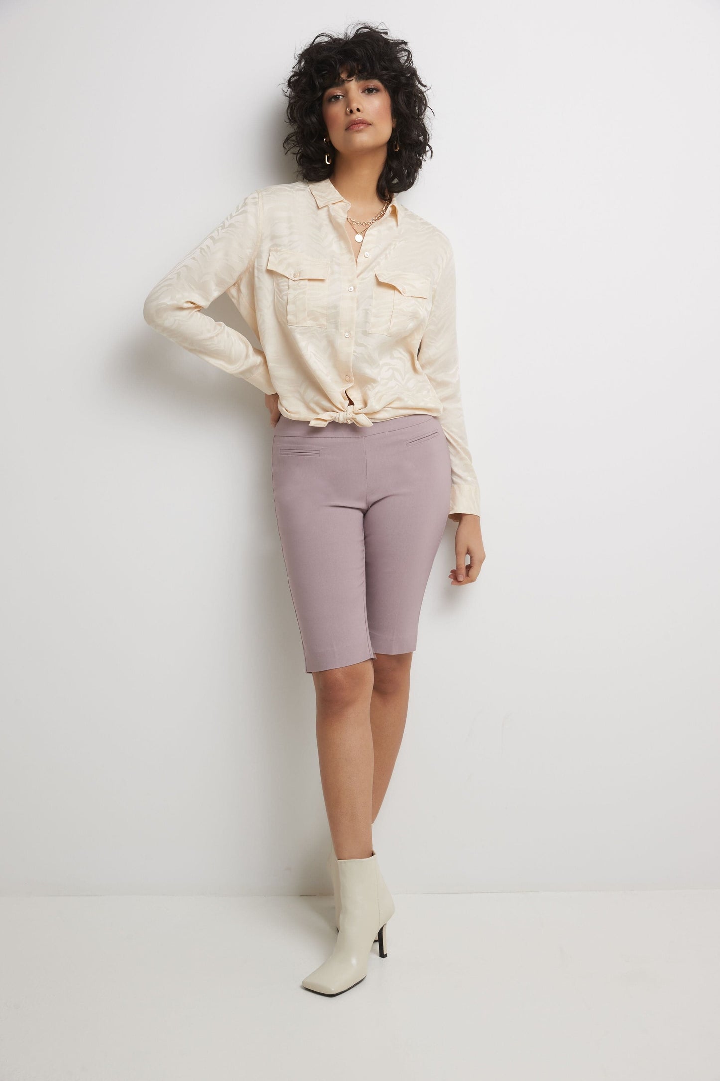 Women’s 12” Classic Shorts with Fake Front Pockets