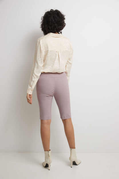 Women’s 12” Classic Shorts with Fake Front Pockets