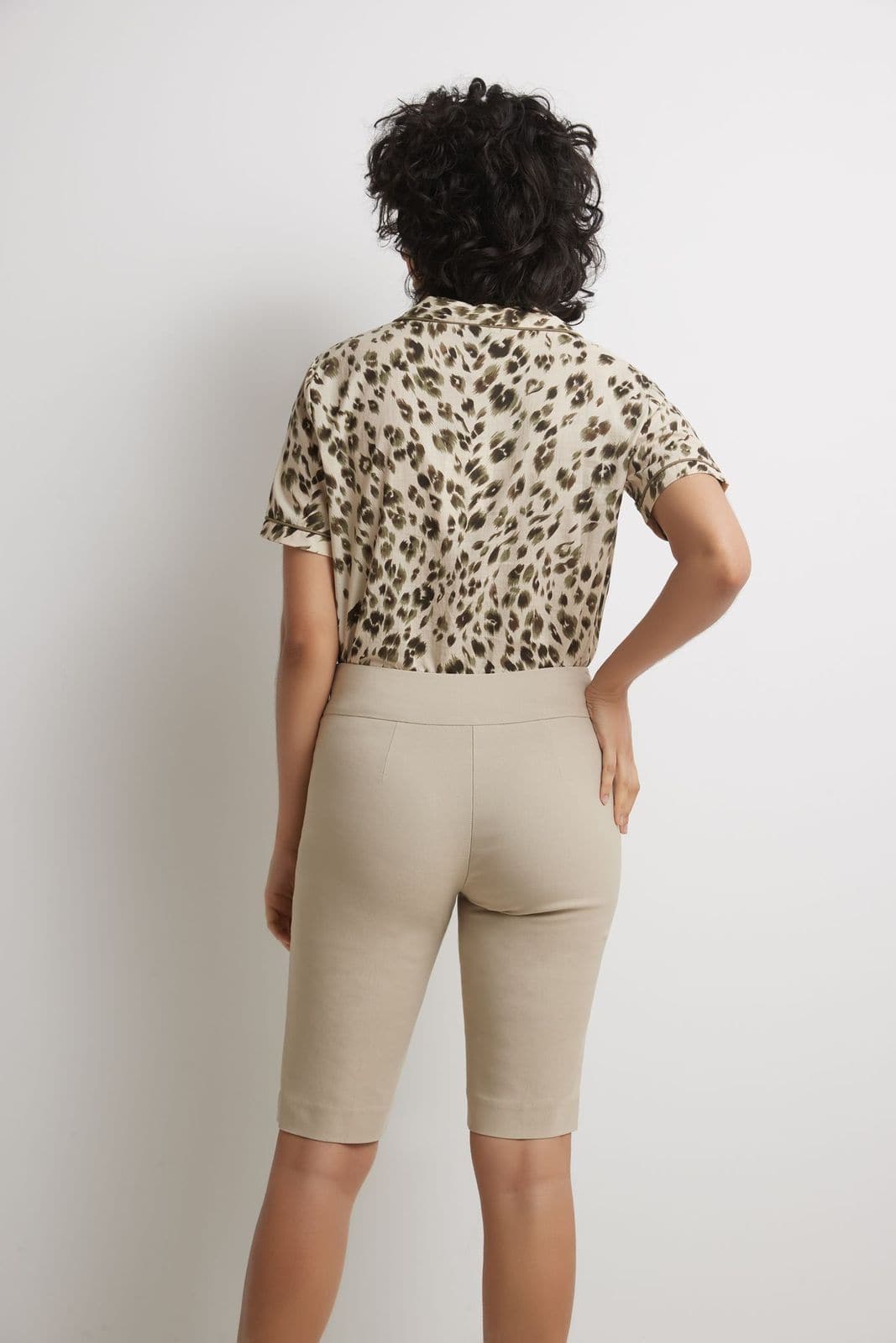 Women’s 12” Classic Shorts with Fake Front Pockets