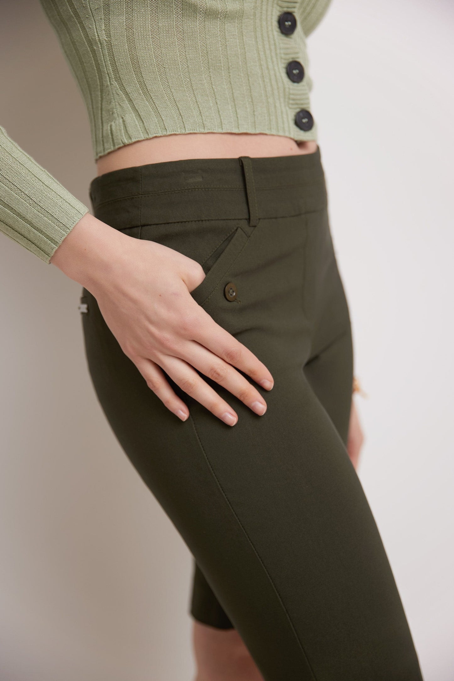 Women’s Classic Bermuda Shorts with Slant Pockets