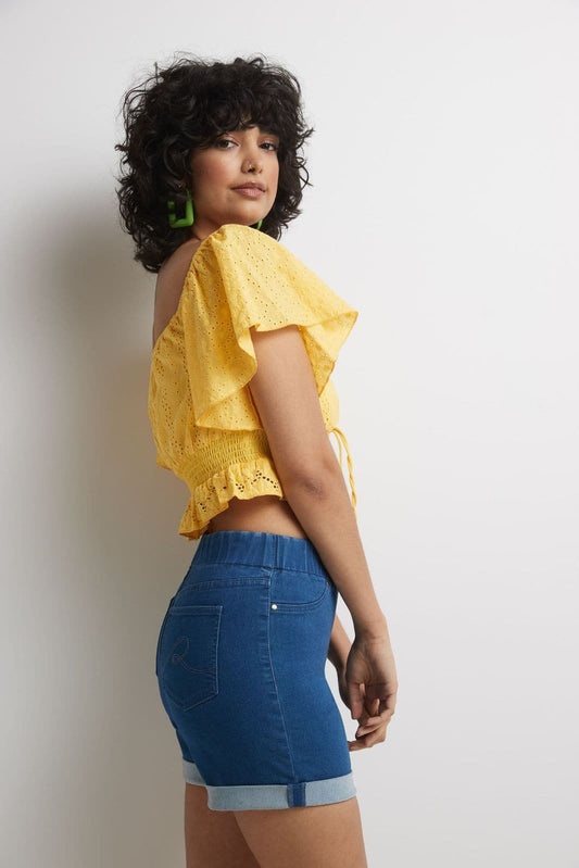 Rekucci Women's 5 inch Pull-On Jean Short with Slim Cuff