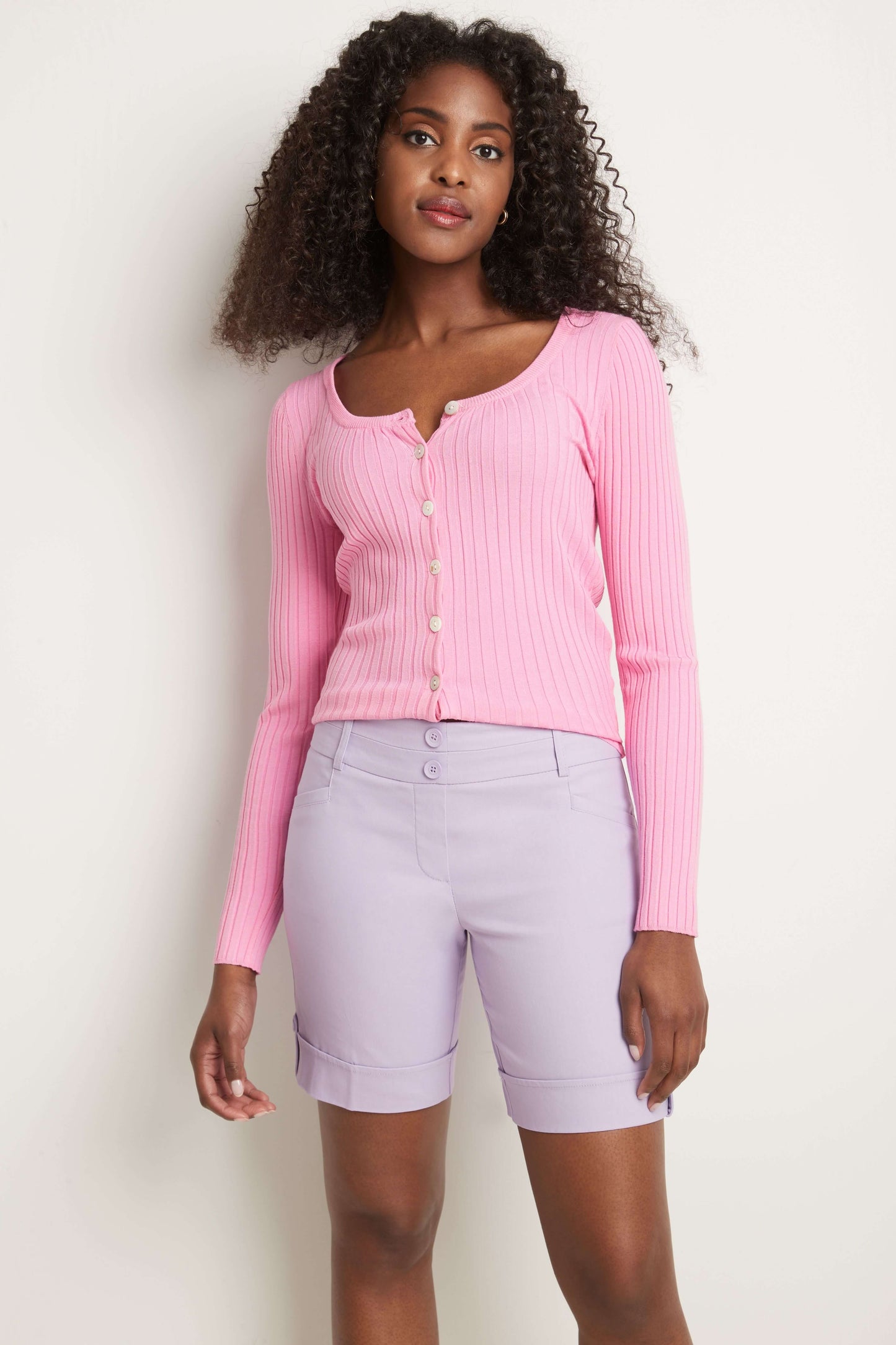 Women’s 8” Classic Shorts with Stitched Cuff